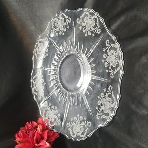 New Martinsville Radiance Floral & Scroll Cracker Serving Plate